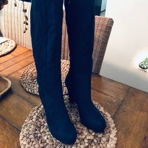 Blue suede boots new and beautiful on